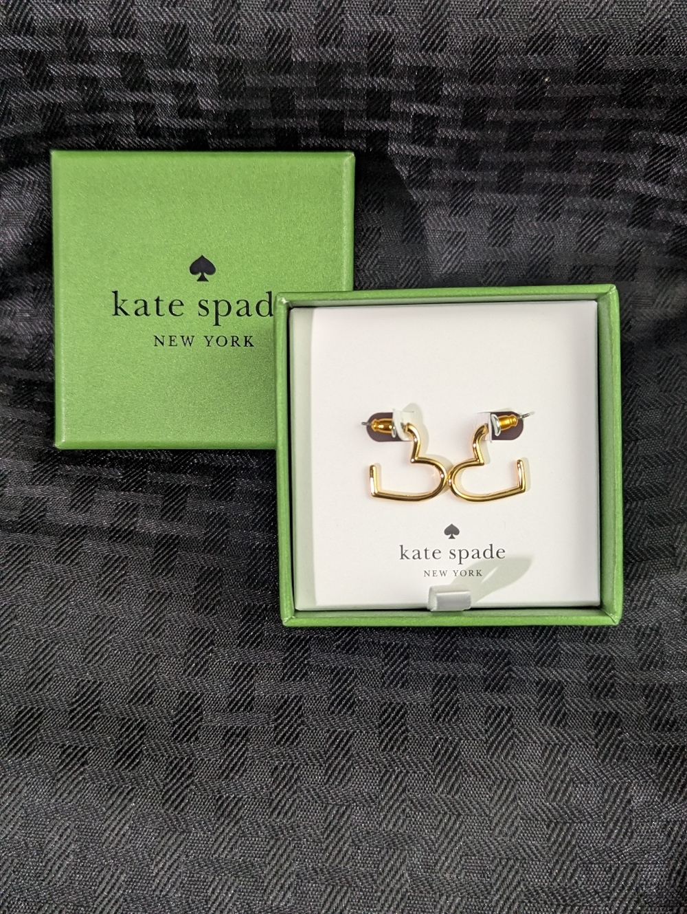 Gold Kate Spade Pull Through Heart Scrunched Scall Earrings.